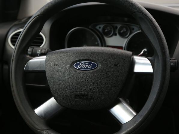 Ford Focus II Рестайлинг с пробегом 2008 года, цена 392 000 рублей, 195000 км, седан, Автокод Объявления