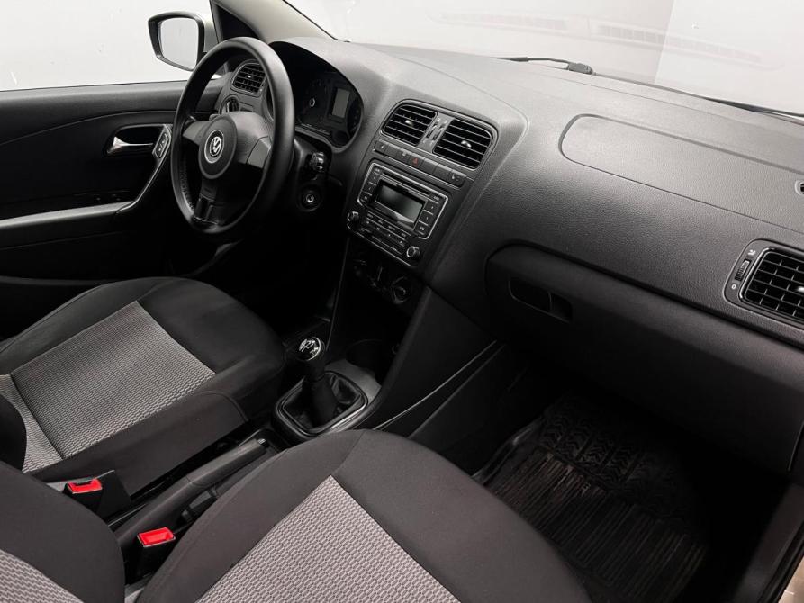 Volkswagen Polo V Санкт-Петербург  - изображение 9