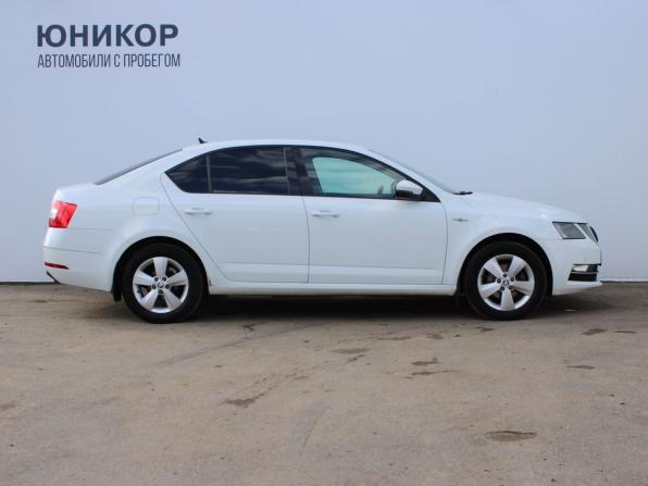 Skoda Octavia III (A7) Рестайлинг с пробегом 2018 года, цена 1 699 000 рублей, 169087 км, лифтбек, Автокод Объявления