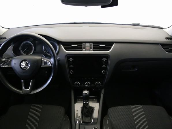 Skoda Octavia III (A7) Рестайлинг с пробегом 2017 года, цена 1 695 000 рублей, 198860 км, лифтбек, Автокод Объявления
