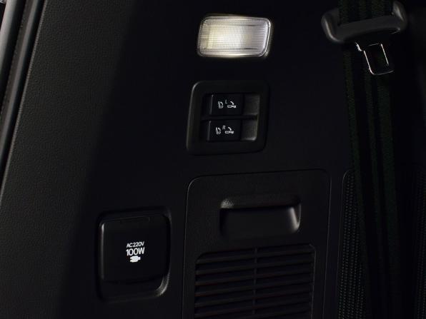 Toyota Land Cruiser 300 Series с пробегом 2023 года, цена 15 550 995 рублей, 84 км, внедорожник, Автокод Объявления