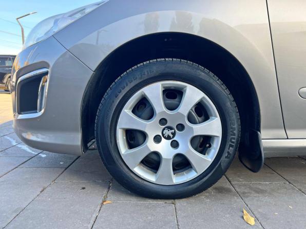 Peugeot 308 I Рестайлинг с пробегом 2012 года, цена 499 000 рублей, 158399 км, хэтчбек, Автокод Объявления