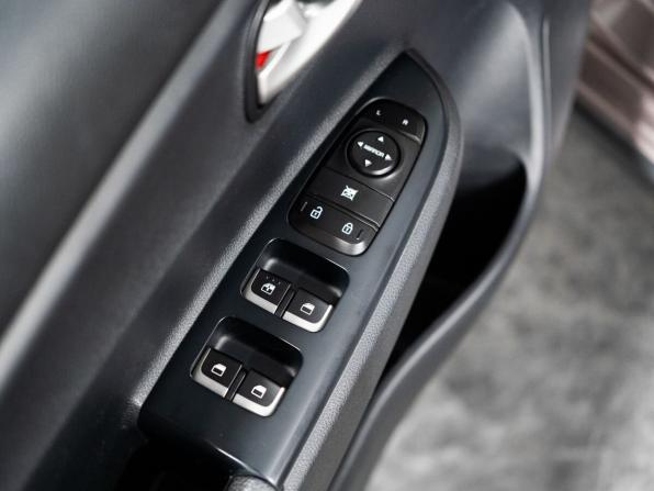 Kia Rio IV Рестайлинг с пробегом 2020 года, цена 1 700 000 рублей, 48444 км, хэтчбек, Автокод Объявления