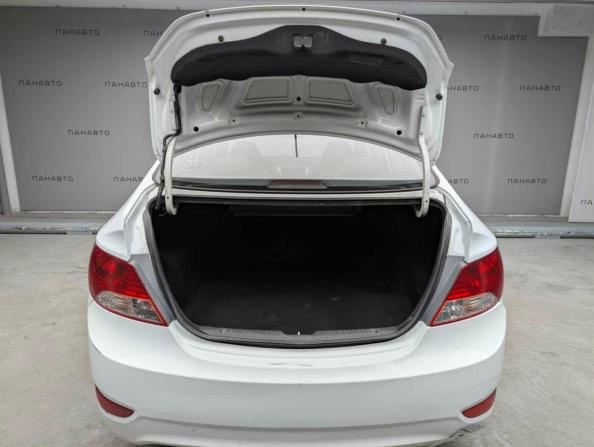 Hyundai Solaris I с пробегом 2012 года, цена 525 000 рублей, 279169 км, седан, Автокод Объявления