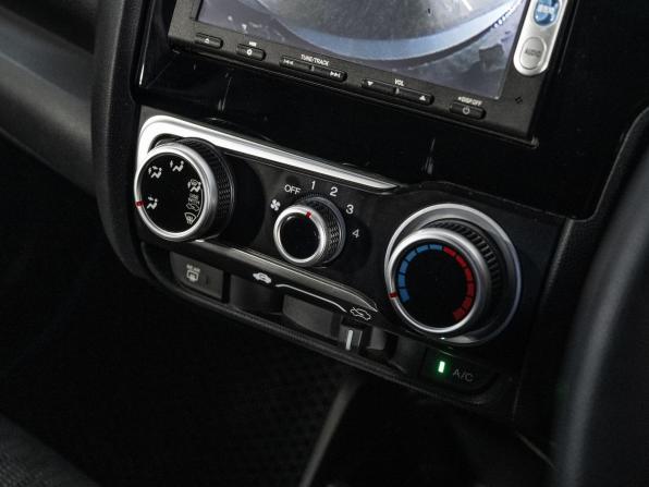 Honda Fit III с пробегом 2013 года, цена 925 000 рублей, 83311 км, хэтчбек, Автокод Объявления