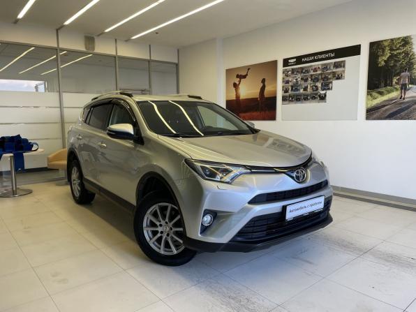 Toyota RAV4 IV (XA40) Рестайлинг с пробегом 2017 года, цена 2 330 000 рублей, 151000 км, внедорожник, Автокод Объявления