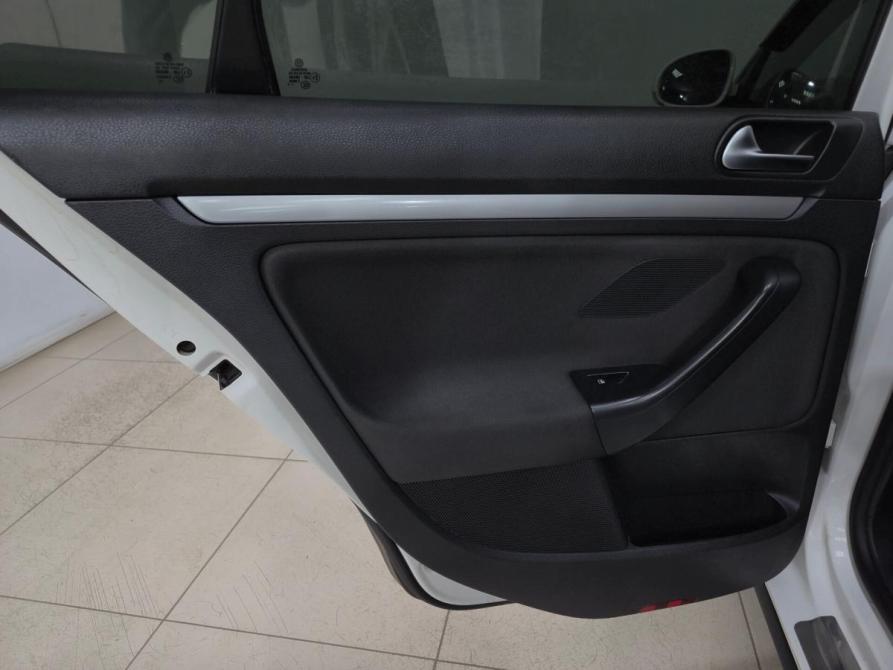 Volkswagen Jetta V Альметьевск  - изображение 14