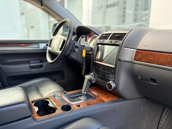 Volkswagen Touareg I Рестайлинг с пробегом 2006 года, цена 965 000 рублей, 286987 км, внедорожник, Автокод Объявления