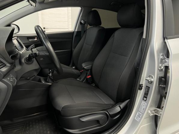 Hyundai Solaris II с пробегом 2019 года, цена 1 299 000 рублей, 112500 км, седан, Автокод Объявления