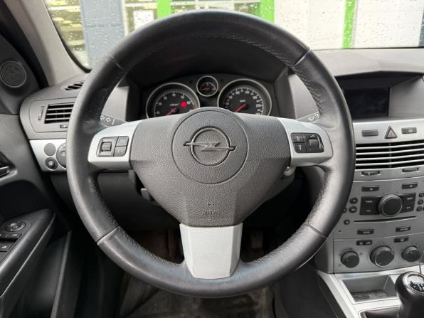 Opel Astra H Рестайлинг с пробегом 2012 года, цена 530 000 рублей, 198746 км, универсал, Автокод Объявления