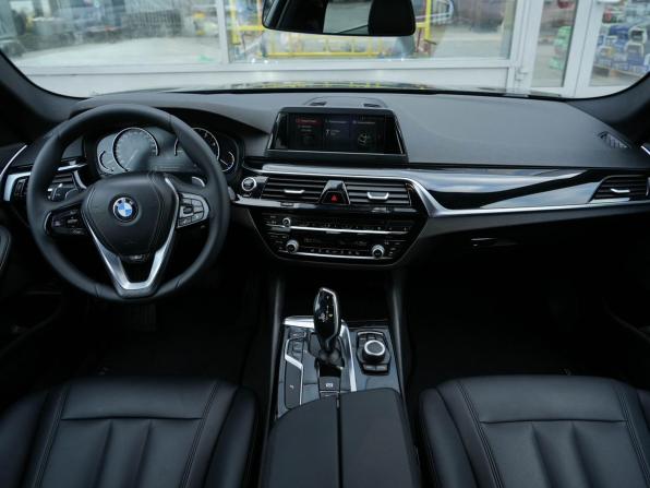 BMW 5 серии VII (G30/G31/G38) с пробегом 2019 года, цена 2 835 000 рублей, 312000 км, седан, Автокод Объявления