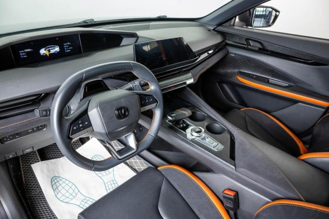 Changan UNI-V I с пробегом 2022 года, цена 2 659 000 рублей, 55000 км, лифтбек, Автокод Объявления