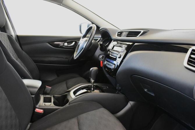 Nissan Qashqai II с пробегом 2015 года, цена 1 650 000 рублей, 64989 км, внедорожник, Автокод Объявления