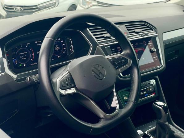 Volkswagen Tiguan II Рестайлинг с пробегом 2021 года, цена 2 270 000 рублей, 55300 км, внедорожник, Автокод Объявления