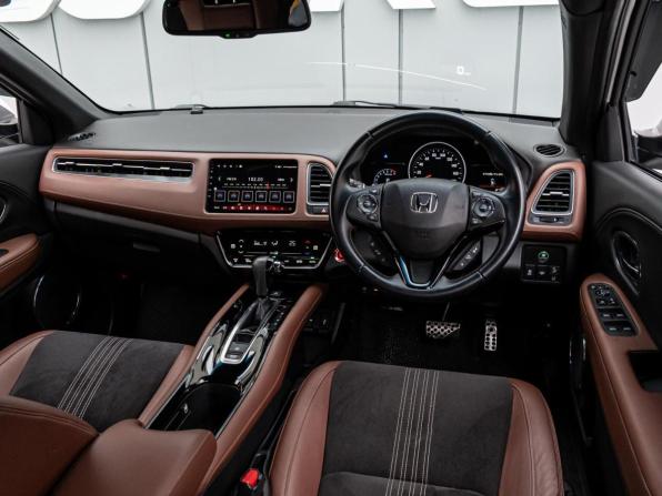 Honda Vezel I Рестайлинг с пробегом 2020 года, цена 2 630 000 рублей, 71388 км, внедорожник, Автокод Объявления