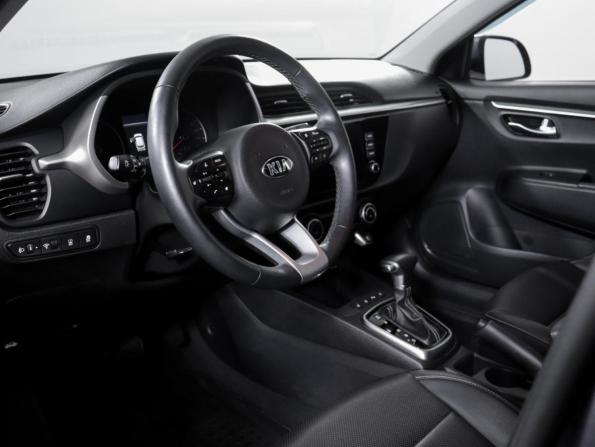 Kia Rio IV Рестайлинг с пробегом 2021 года, цена 2 400 000 рублей, 35530 км, хэтчбек, Автокод Объявления