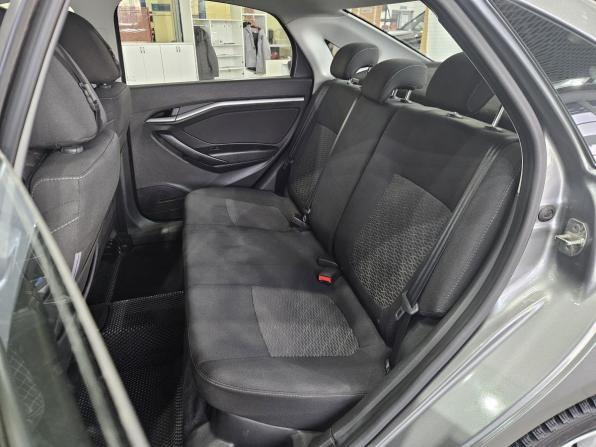 Lada (ВАЗ) Vesta I с пробегом 2017 года, цена 929 000 рублей, 102000 км, седан, Автокод Объявления