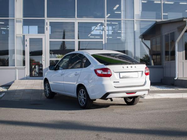 Lada (ВАЗ) Granta I Рестайлинг с пробегом 2023 года, цена 800 000 рублей, 60622 км, лифтбек, Автокод Объявления