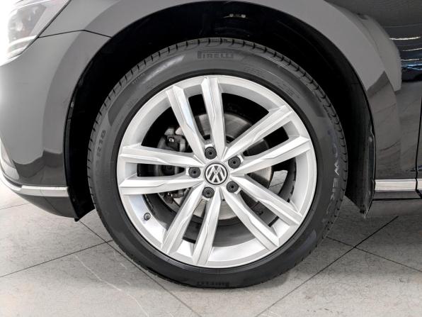 Volkswagen Passat B8 Рестайлинг с пробегом 2020 года, цена 2 740 000 рублей, 102593 км, седан, Автокод Объявления
