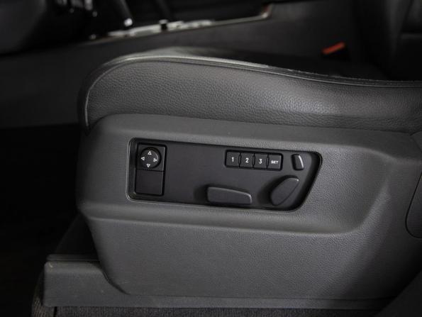 Volkswagen Touareg I Рестайлинг с пробегом 2009 года, цена 1 099 000 рублей, 245360 км, внедорожник, Автокод Объявления