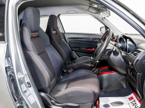 Suzuki Swift V с пробегом 2018 года, цена 1 560 000 рублей, 76426 км, хэтчбек, Автокод Объявления
