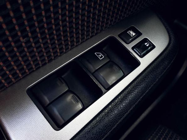 Nissan Tiida I Рестайлинг с пробегом 2012 года, цена 855 000 рублей, 131541 км, хэтчбек, Автокод Объявления