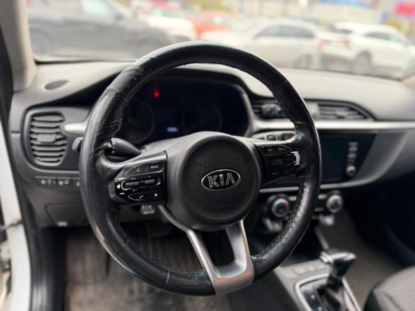 Kia Rio IV Рестайлинг с пробегом 2020 года, цена 1 374 000 рублей, 155005 км, седан, Автокод Объявления