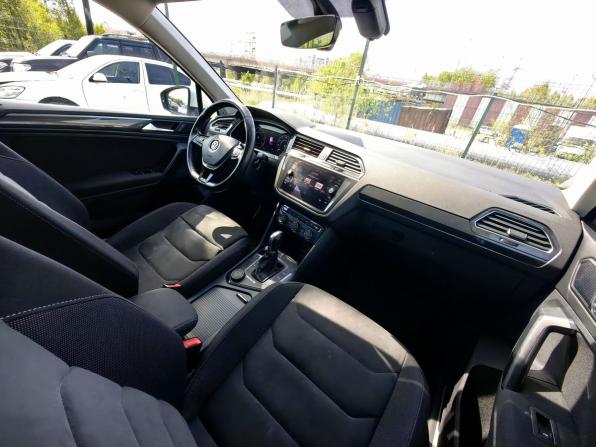 Volkswagen Tiguan II с пробегом 2018 года, цена 2 619 000 рублей, 131000 км, внедорожник, Автокод Объявления