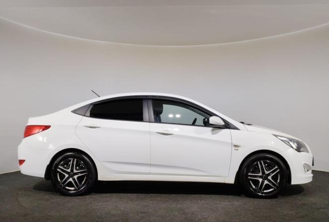 Hyundai Solaris I Рестайлинг с пробегом 2015 года, цена 1 000 000 рублей, 112878 км, седан, Автокод Объявления