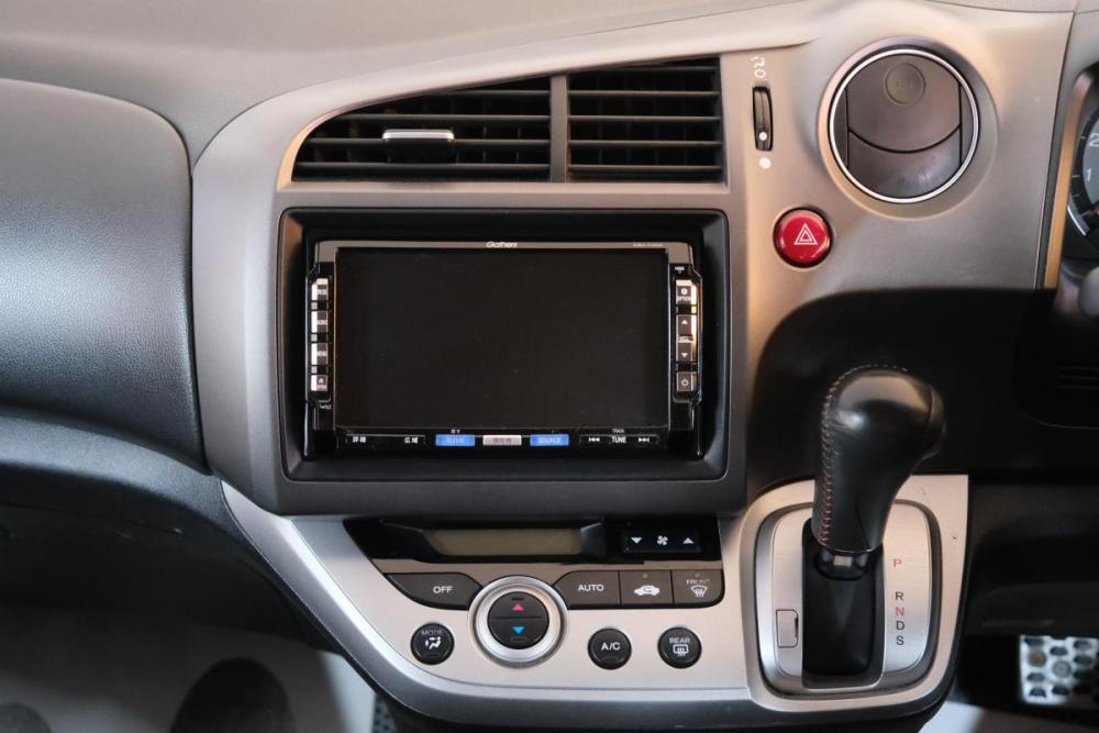 Honda Stream II Рестайлинг Омск  - изображение 15