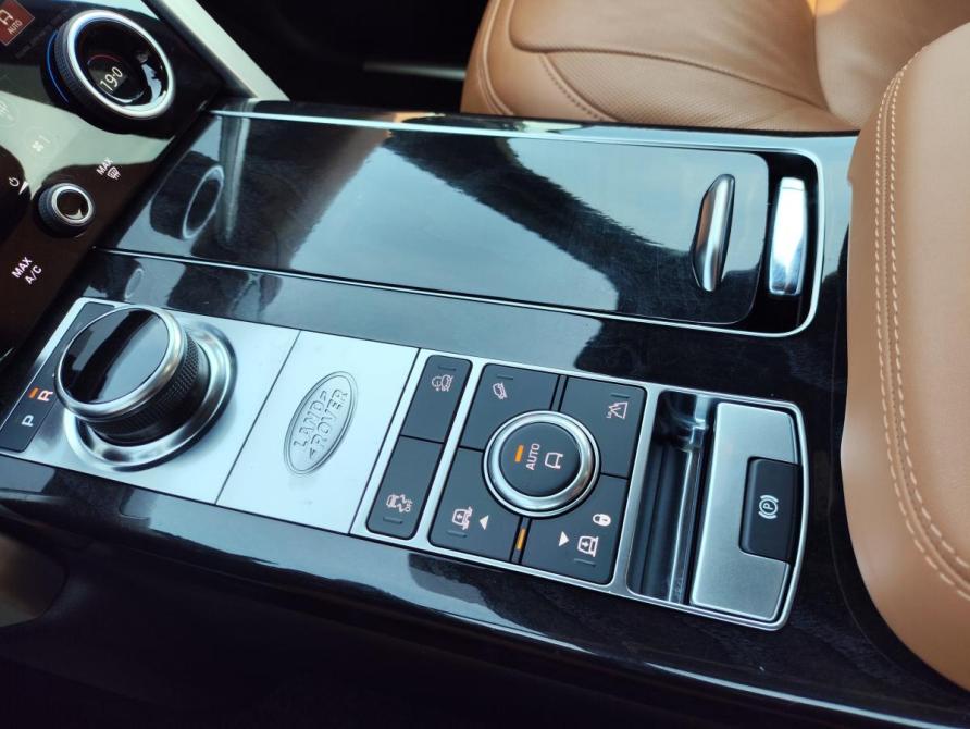 Land Rover Range Rover IV Рестайлинг Санкт-Петербург  - изображение 18