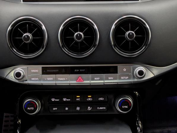 Kia Stinger I с пробегом 2018 года, цена 2 600 000 рублей, 140159 км, лифтбек, Автокод Объявления