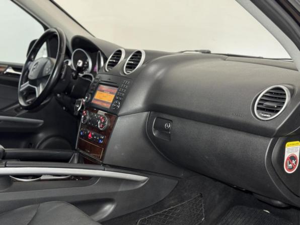 Mercedes-Benz M-Класс II (W164) Рестайлинг с пробегом 2010 года, цена 1 399 000 рублей, 27762 км, внедорожник, Автокод Объявления