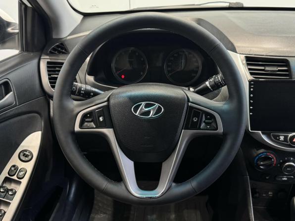 Hyundai Solaris I Рестайлинг с пробегом 2014 года, цена 915 000 рублей, 165133 км, седан, Автокод Объявления