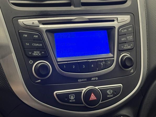 Hyundai Solaris I с пробегом 2012 года, цена 477 000 рублей, 267000 км, хэтчбек, Автокод Объявления