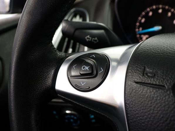 Ford Focus III с пробегом 2012 года, цена 899 000 рублей, 204528 км, седан, Автокод Объявления