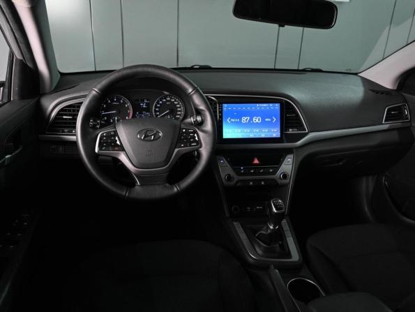 Hyundai Elantra VI (AD) с пробегом 2017 года, цена 1 349 000 рублей, 193440 км, седан, Автокод Объявления