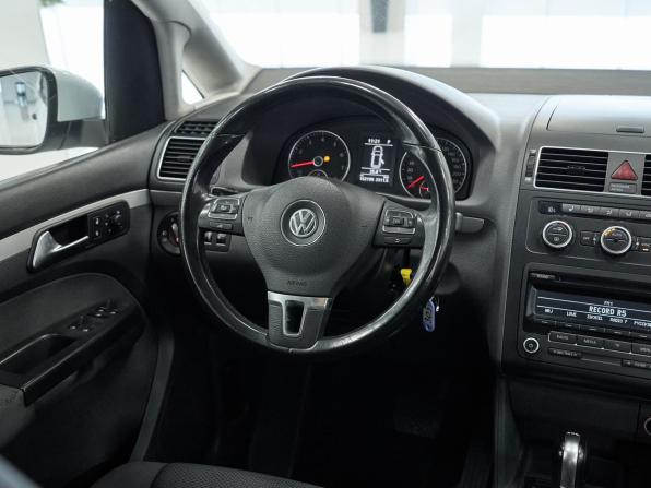 Volkswagen Touran I Рестайлинг 2 с пробегом 2014 года, цена 752 000 рублей, 162198 км, компактвэн, Автокод Объявления