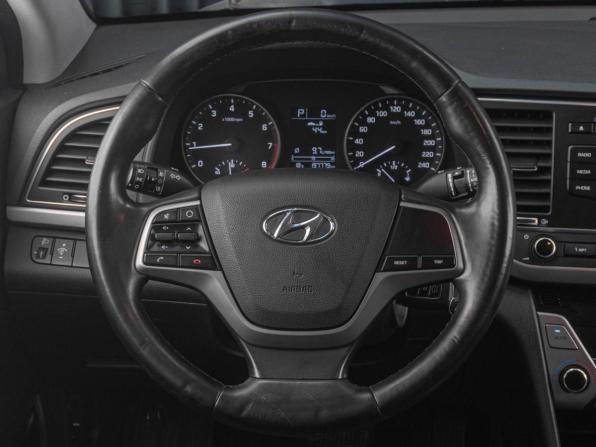 Hyundai Elantra VI (AD) с пробегом 2017 года, цена 1 299 000 рублей, 197777 км, седан, Автокод Объявления