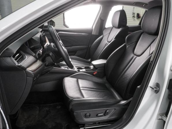 Skoda Octavia IV (A8) с пробегом 2023 года, цена 2 299 000 рублей, 130457 км, лифтбек, Автокод Объявления