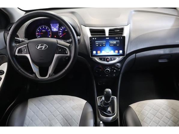Hyundai Solaris I с пробегом 2013 года, цена 689 000 рублей, 180880 км, хэтчбек, Автокод Объявления