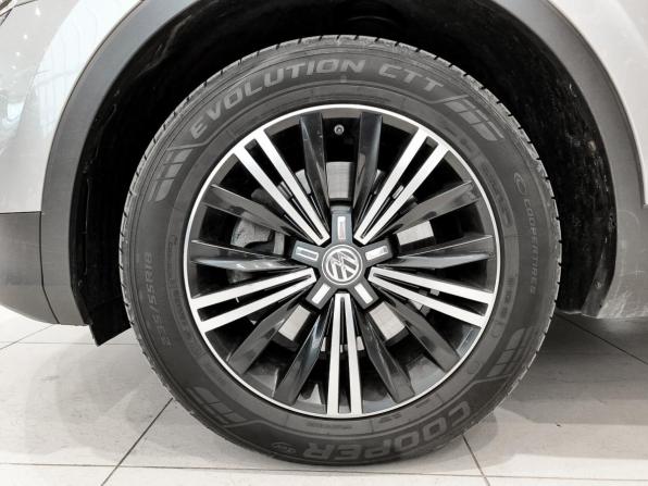 Volkswagen Tiguan II с пробегом 2016 года, цена 2 399 000 рублей, 189142 км, внедорожник, Автокод Объявления