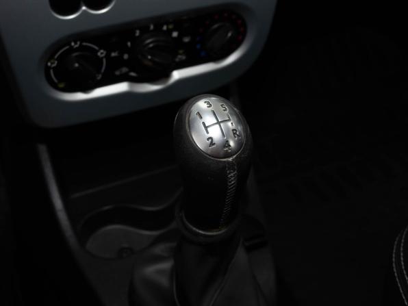 Renault Sandero I с пробегом 2013 года, цена 722 000 рублей, 117230 км, хэтчбек, Автокод Объявления