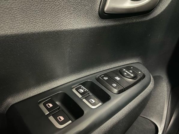 Kia Rio IV с пробегом 2018 года, цена 1 230 000 рублей, 181696 км, седан, Автокод Объявления