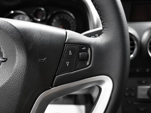Opel Antara I Рестайлинг с пробегом 2013 года, цена 1 095 000 рублей, 205093 км, внедорожник, Автокод Объявления