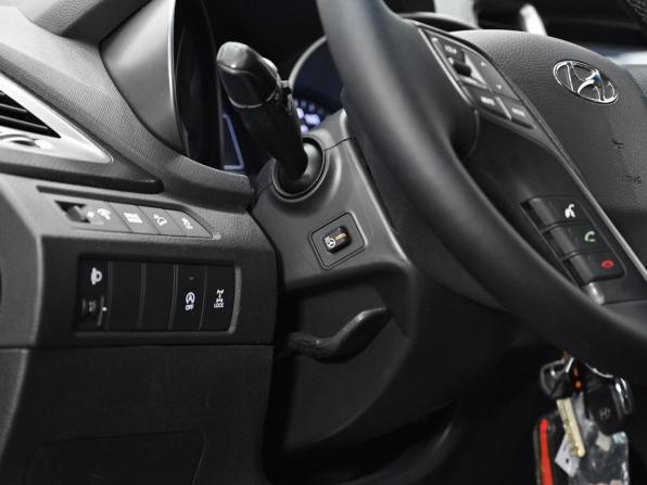 Hyundai Santa Fe III Рестайлинг с пробегом 2016 года, цена 1 699 000 рублей, 103000 км, внедорожник, Автокод Объявления