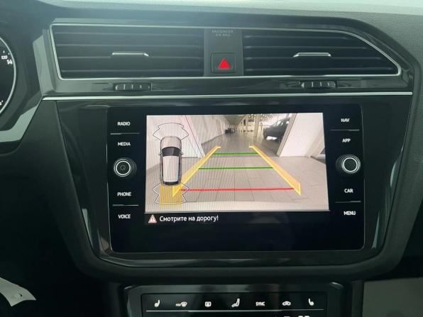 Volkswagen Tiguan II Рестайлинг с пробегом 2021 года, цена 3 399 000 рублей, 41628 км, внедорожник, Автокод Объявления
