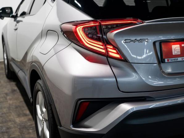Toyota C-HR I Рестайлинг с пробегом 2019 года, цена 1 900 000 рублей, 49552 км, внедорожник, Автокод Объявления