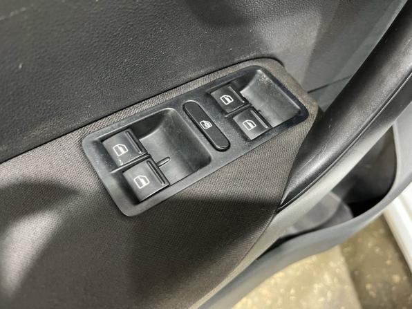 Volkswagen Polo V с пробегом 2012 года, цена 599 000 рублей, 216500 км, седан, Автокод Объявления