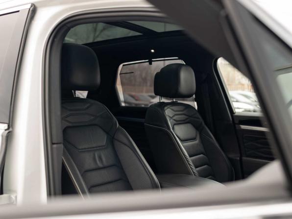 Volkswagen Touareg III с пробегом 2021 года, цена 5 380 000 рублей, 124168 км, внедорожник, Автокод Объявления